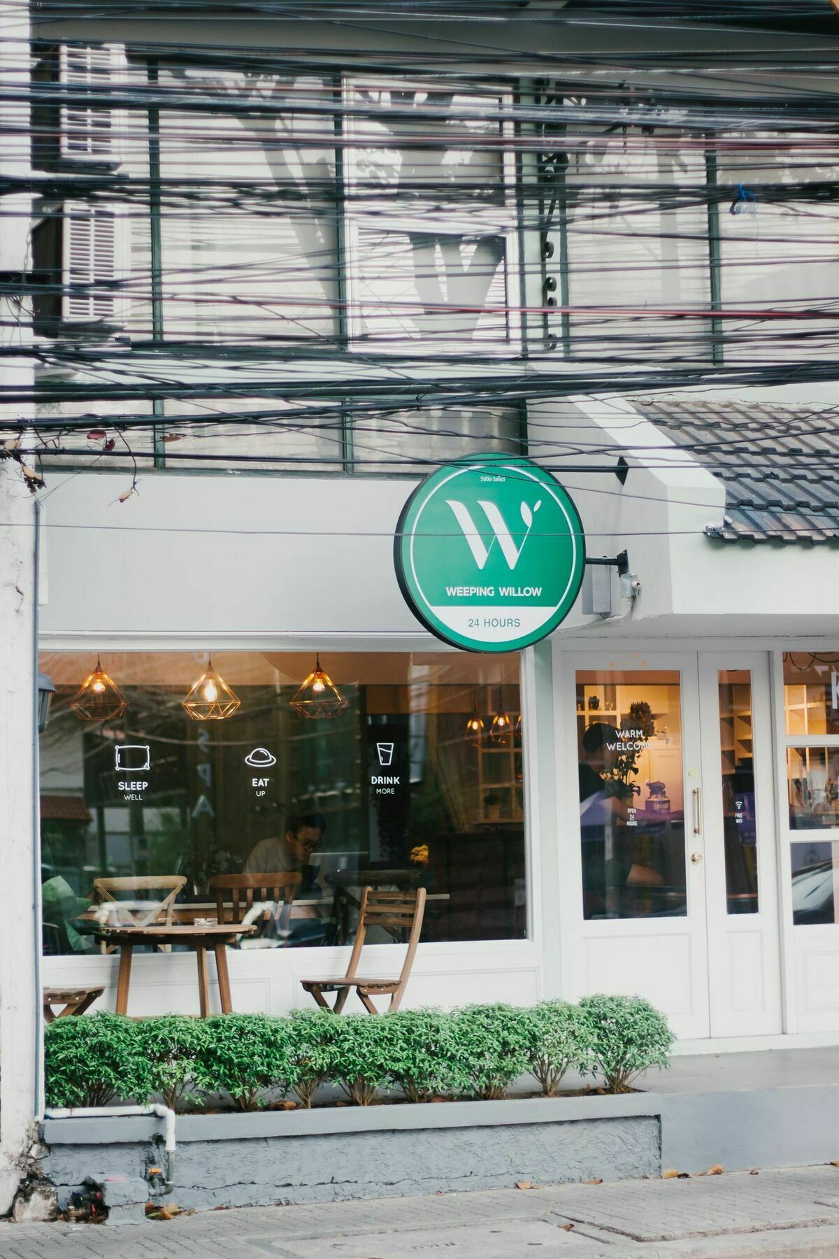 Weeping Willow Sukhumvit 26 Bangkok Exterior photo
